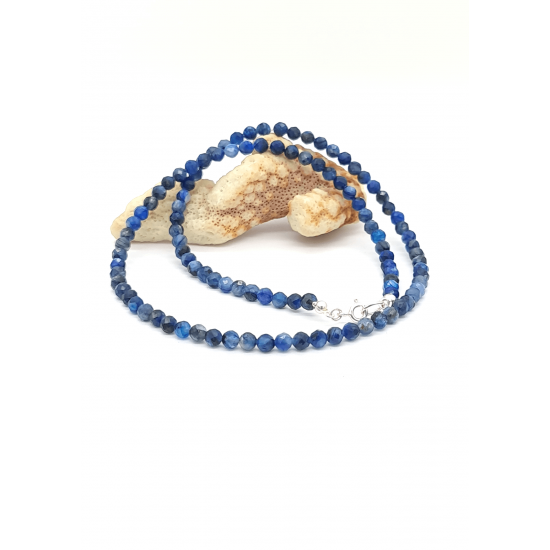 Halskette aus facettiertem blauen Kyanit